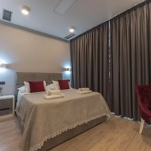 Sky & Sun Luxury With Private Parking In The Garage 4*, Zadar Kroatië